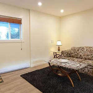 Holiday home Modern Spacious 1 Bedroom In Desirable Gordon Head Near Mount Douglas, Victoria