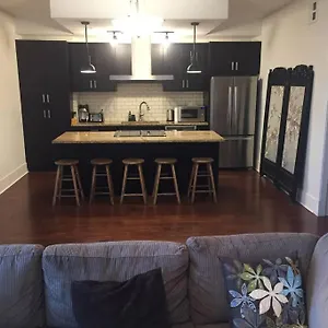 Apartment Downtown Penthouse, Victoria
