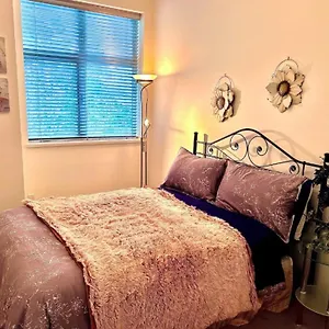 Apartment Incredible Views Beautiful 2-bedroom, Victoria